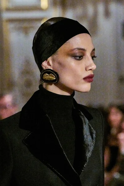 Look 13